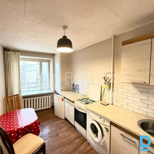 Pārdod dzīvokli Rīgā