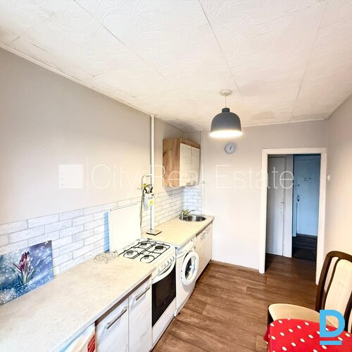 Pārdod dzīvokli Rīgā