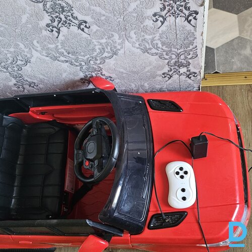 Pārdod Bērnu elektromobilis