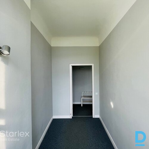 Birojs Rīgas centrā pie Latvijas olimpiskās komitejas Birojs Rīgas centrā pie Latvijas olimpiskās komitejas