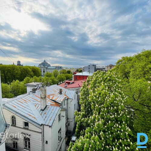 Birojs Rīgas centrā pie Latvijas olimpiskās komitejas Birojs Rīgas centrā pie Latvijas olimpiskās komitejas