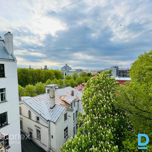 Birojs Rīgas centrā pie Latvijas olimpiskās komitejas Birojs Rīgas centrā pie Latvijas olimpiskās komitejas