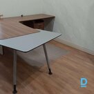 Kvalitatīvs L-veida rakstāmgalds (birojam / mājām)