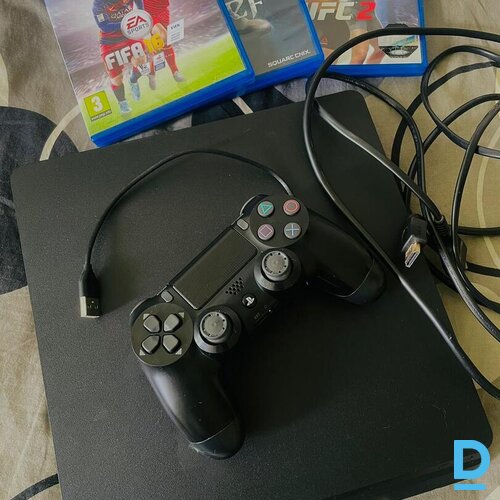 Pārdod Sony PlayStation 4 Slim