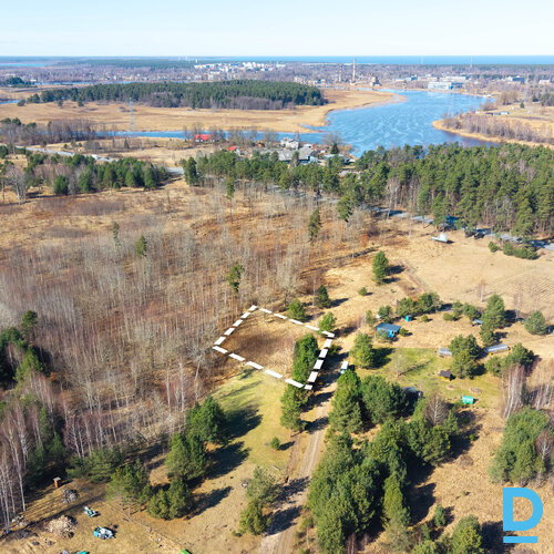 Pārdod zemi Mēness iela 4