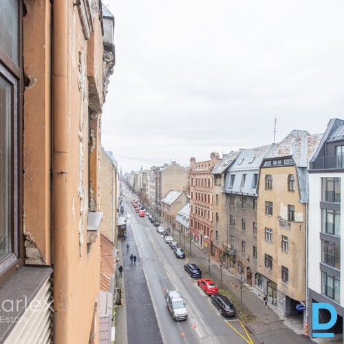 Ekskluzīvs dzīvoklis ar balkonu un Rīgas panorāmu fasādes ēkā! Ekskluzīvs dzīvoklis ar balkonu un Rīgas panorāmu fasādes ēkā!