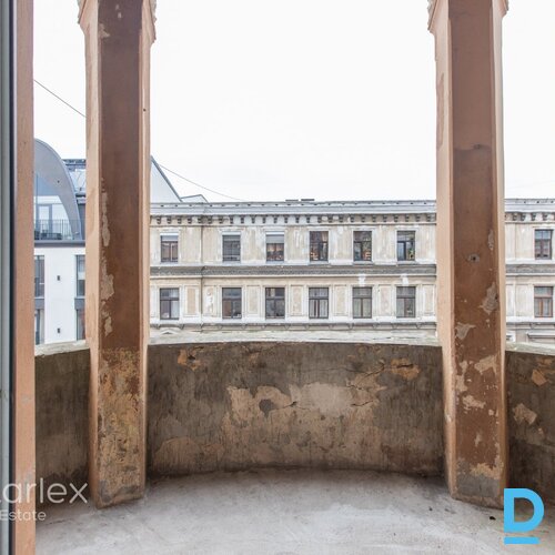 Ekskluzīvs dzīvoklis ar balkonu un Rīgas panorāmu fasādes ēkā! Ekskluzīvs dzīvoklis ar balkonu un Rīgas panorāmu fasādes ēkā!