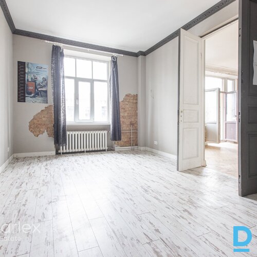 Ekskluzīvs dzīvoklis ar balkonu un Rīgas panorāmu fasādes ēkā! Ekskluzīvs dzīvoklis ar balkonu un Rīgas panorāmu fasādes ēkā!