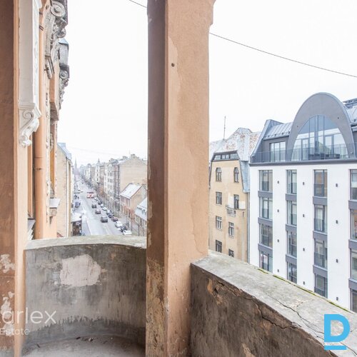Ekskluzīvs dzīvoklis ar balkonu un Rīgas panorāmu fasādes ēkā! Ekskluzīvs dzīvoklis ar balkonu un Rīgas panorāmu fasādes ēkā!