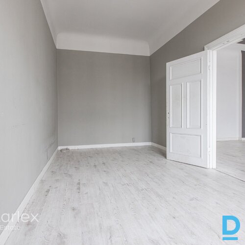 Ekskluzīvs dzīvoklis ar balkonu un Rīgas panorāmu fasādes ēkā! Ekskluzīvs dzīvoklis ar balkonu un Rīgas panorāmu fasādes ēkā!