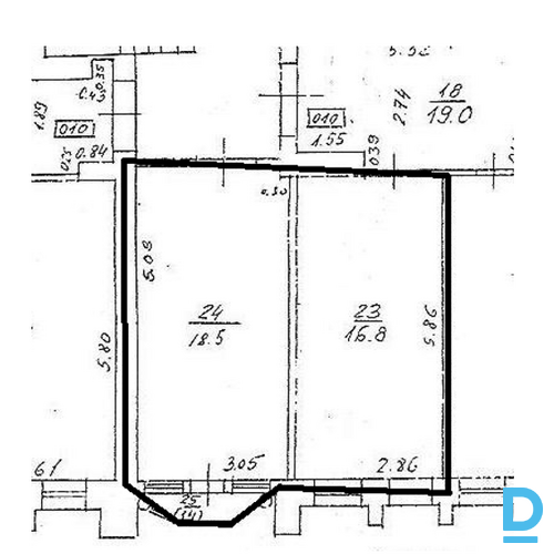 Birojs ar balkonu Rīgas centrā pie Vidzemes tirgus