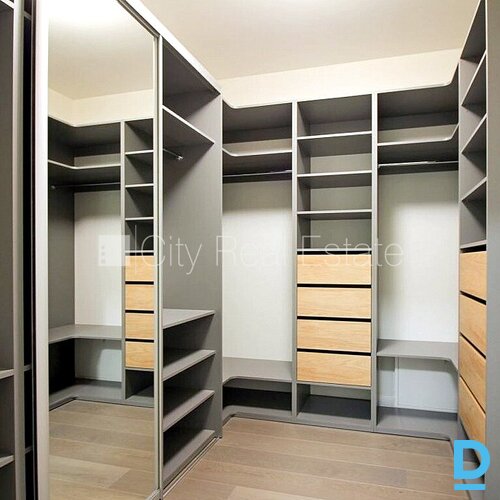 Izīrē dzīvokli Jūrmalā