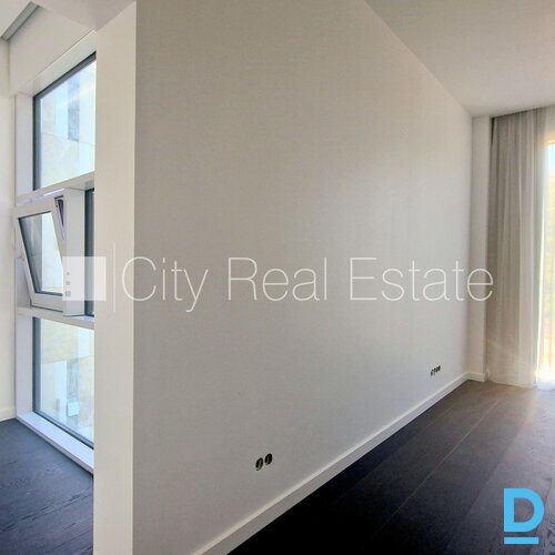 Izīrē dzīvokli Jūrmalā