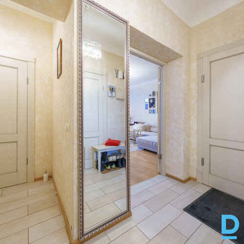 Pārdod dzīvokli Rīga Centrs Riepnieku 2