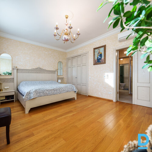 Pārdod dzīvokli Rīga Centrs Riepnieku 2