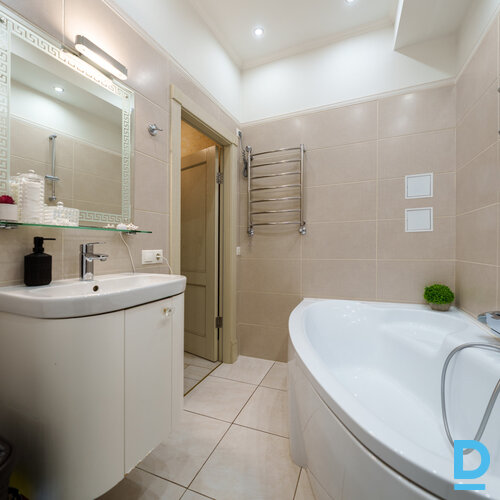 Pārdod dzīvokli Rīga Centrs Riepnieku 2