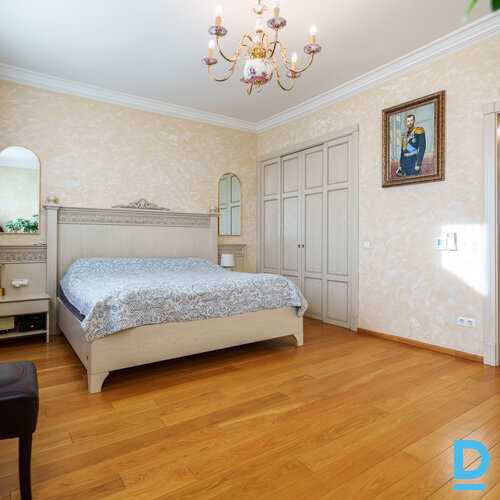 Pārdod dzīvokli Rīga Centrs Riepnieku 2