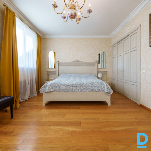 Pārdod dzīvokli Rīga Centrs Riepnieku 2