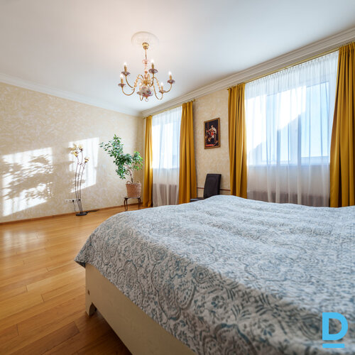 Pārdod dzīvokli Rīga Centrs Riepnieku 2