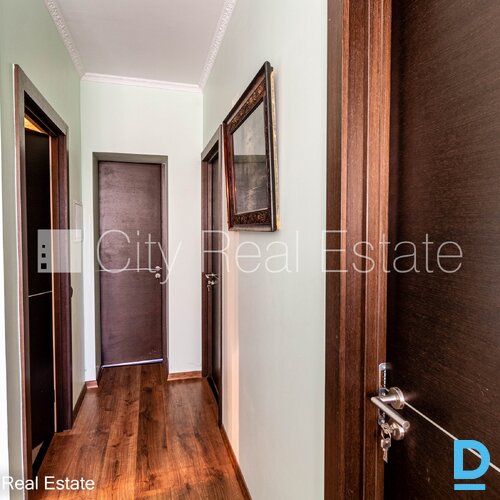 Pārdod māju Rīgā Pārdod māju Rīgā