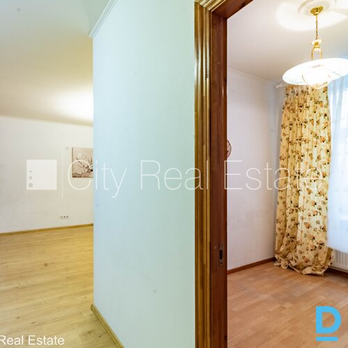 Pārdod dzīvokli Rīgā