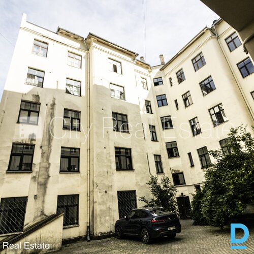 Pārdod dzīvokli Rīgā