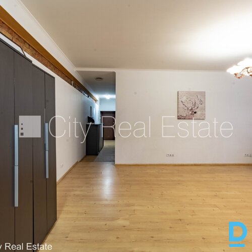 Pārdod dzīvokli Rīgā