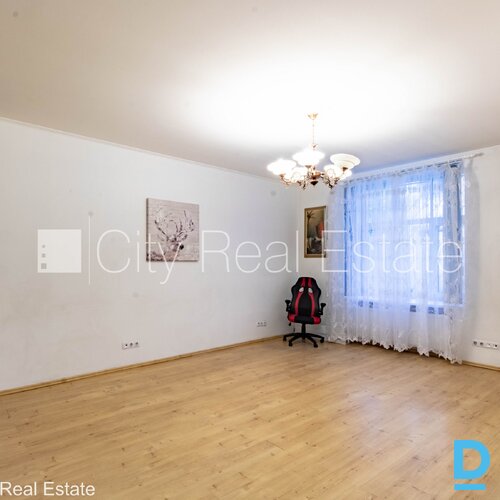 Pārdod dzīvokli Rīgā