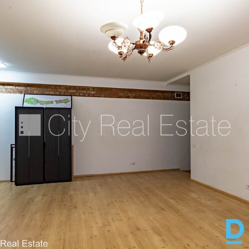 Pārdod dzīvokli Rīgā