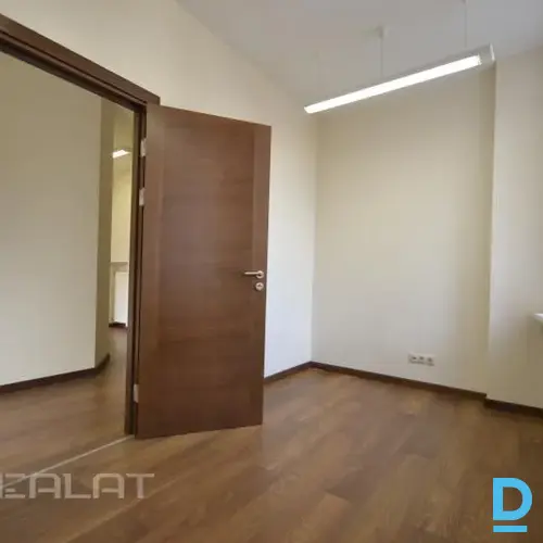 Izīrē biroju Stabu iela 47