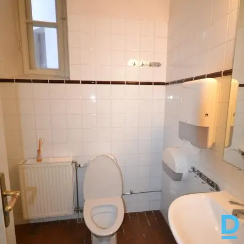 Izīrē biroju Barona iela 13/15