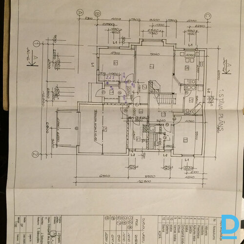 Pārdod māju Emīlijas Iela 11
