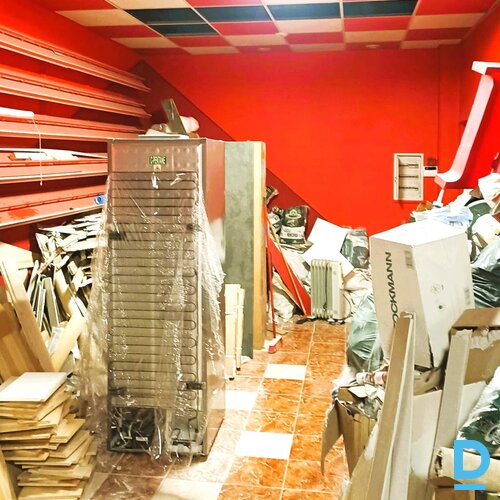 Iznomā telpas uz Brīvības ielas Iznomā telpas uz Brīvības ielas