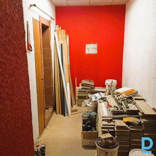 Iznomā telpas uz Brīvības ielas Iznomā telpas uz Brīvības ielas