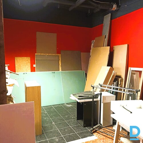 Iznomā telpas uz Brīvības ielas Iznomā telpas uz Brīvības ielas