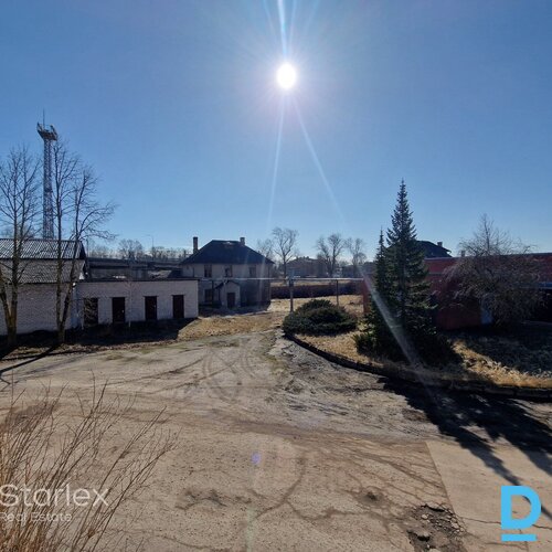 Iespēja Tavam biznesam Jelgavā! Tiek pārdots plašs un funkcionāls nekustamā īpašuma komplekss Jelgavā, Pasta ielā 56 ar vairākām palīgēkām