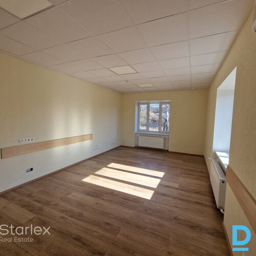 Iespēja Tavam biznesam Jelgavā! Tiek pārdots plašs un funkcionāls nekustamā īpašuma komplekss Jelgavā, Pasta ielā 56 ar vairākām palīgēkām