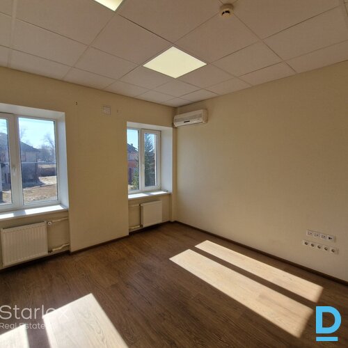 Iespēja Tavam biznesam Jelgavā! Tiek pārdots plašs un funkcionāls nekustamā īpašuma komplekss Jelgavā, Pasta ielā 56 ar vairākām palīgēkām