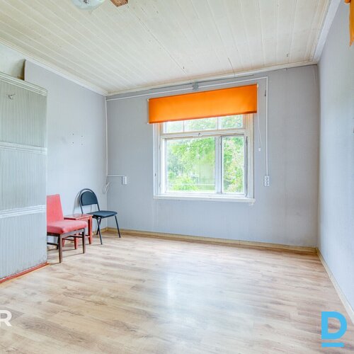 Pārdošanā divstāvu privātmāja ar palīgēkām netālu no Smiltenes pilsētas centra.K Pārdošanā divstāvu privātmāja ar palīgēkām netālu no Smiltenes pilsētas centra.K
