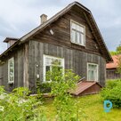 Pārdošanā divstāvu privātmāja ar palīgēkām netālu no Smiltenes pilsētas centra.K