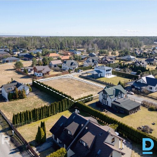 Pārdošanā 1900 m² zemes gabals privātmājas būvniecībai Jaunmārupē.Zeme atrodas s