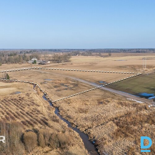 Pārdošanā 4.6 ha zemes gabals 4 minūšu braucienā no Ciemupes.Nekustamais īpašums