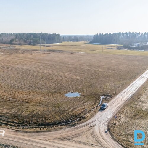 Pārdošanā 4.6 ha zemes gabals 4 minūšu braucienā no Ciemupes.Nekustamais īpašums
