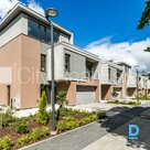 Izīrē māju Rīgā