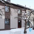 Izīrē māju Rīgā