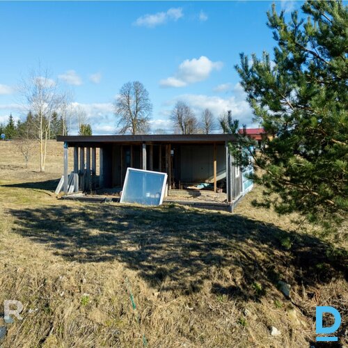 Pārdošanā 5000 m² zemes gabals privātai apbūvei Tīnūžos.Galvenie izmantošanas ve