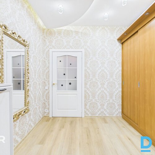 Pārdošanā divstāvu privātmāja ar 646 m² zemes gabalu klusā vietā Ogrē.Māja celta