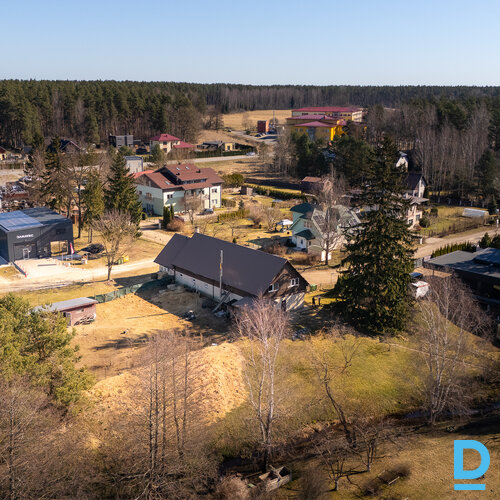 Pārdod māju Ziedkalnu iela 12