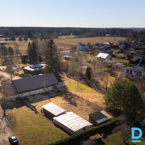 Pārdod māju Ziedkalnu iela 12