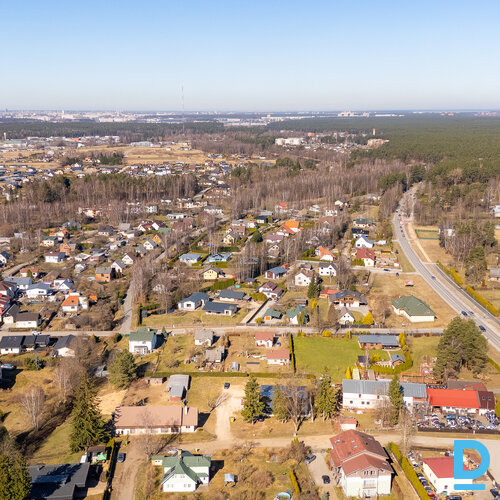 Pārdod māju Ziedkalnu iela 12